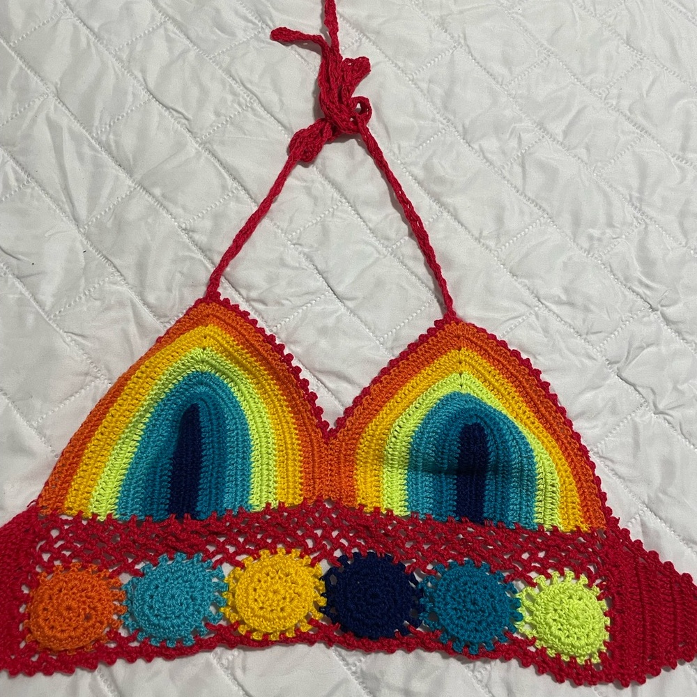 Hand crochet top small size no built in cups